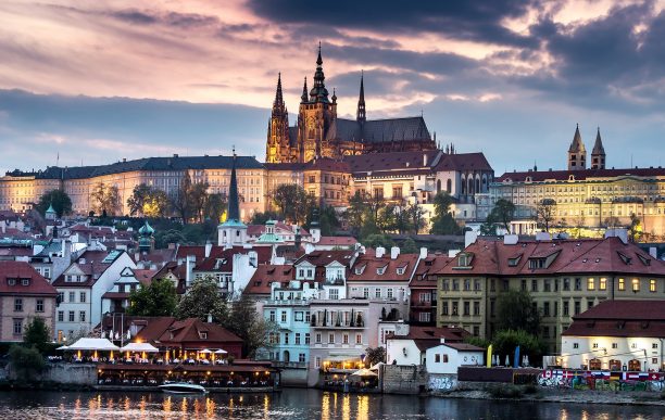 hrad_praha_dark_v2.2-612×387